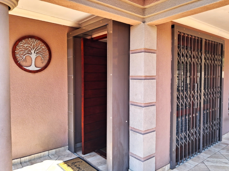 3 Bedroom Property for Sale in Tlhabane West North West